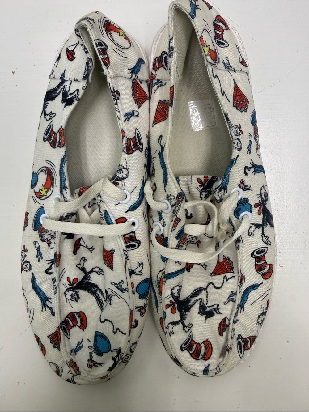BOBS from Skechers Dr. Seuss Cat In The Hat “Beach Bingo” Canvas Sneakers 8.5